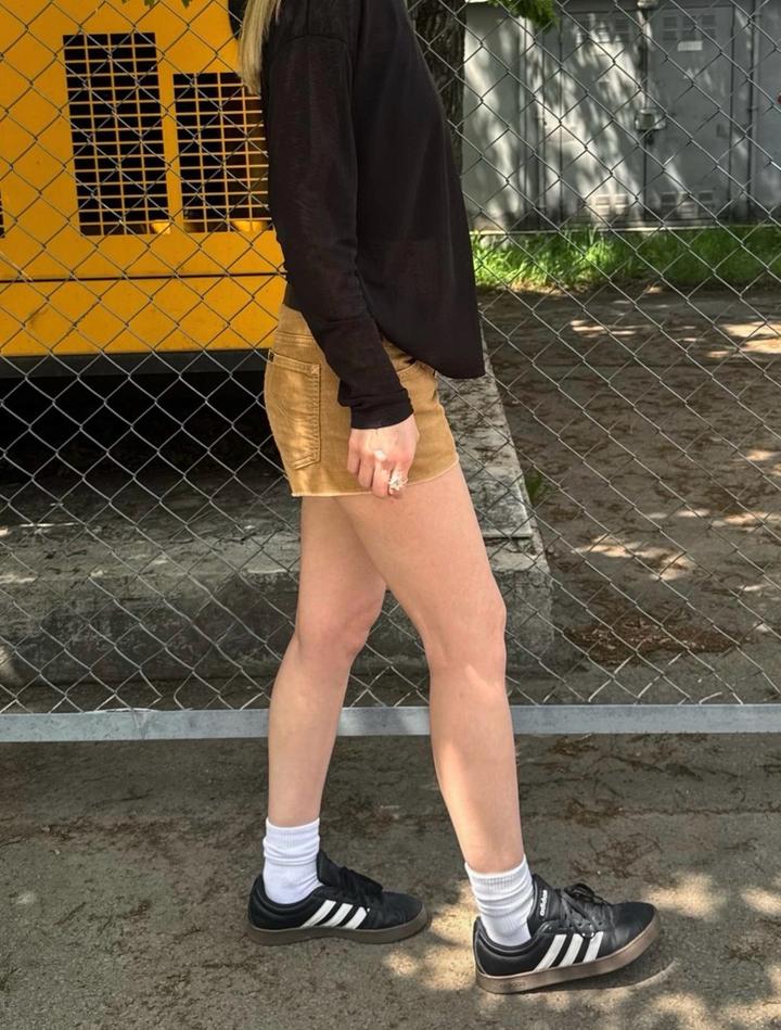 Lee