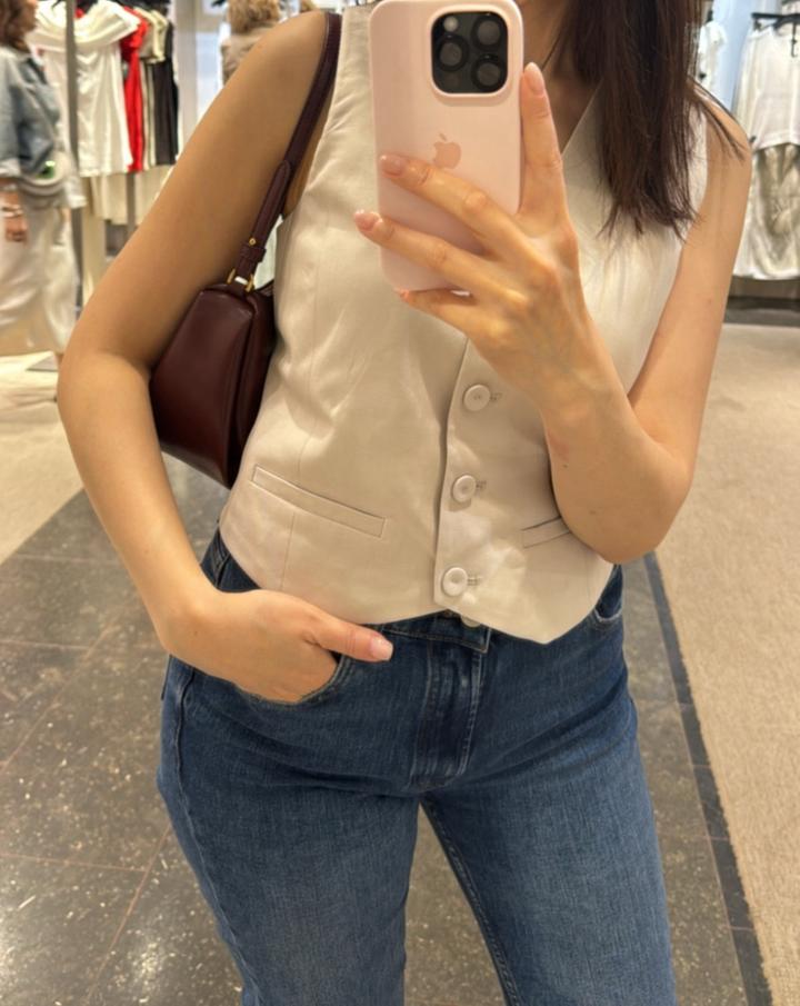 Massimo Dutti Женский жилет и джинсы