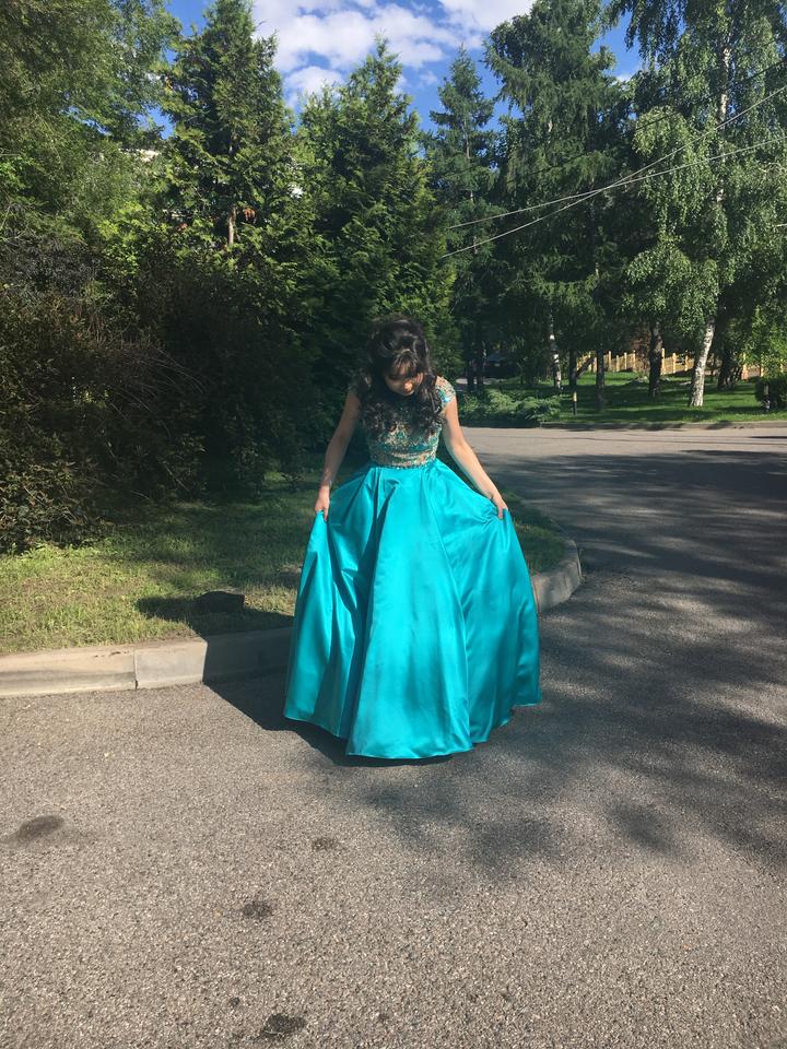 Sherri Hill