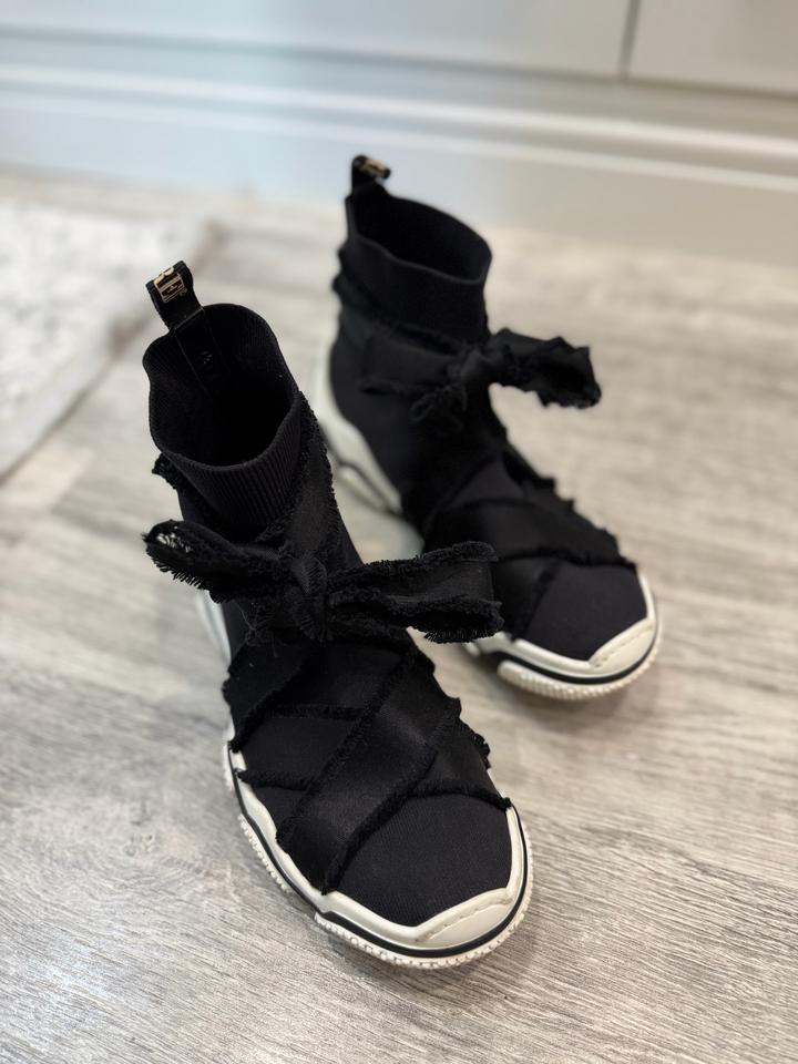 RED Valentino