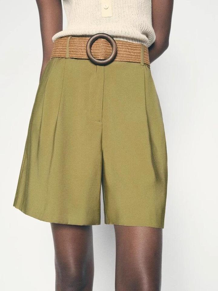 Шорты Zara цвета хаки с плетёным ремнём