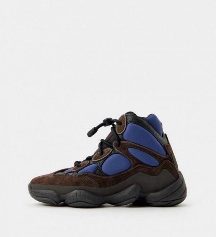 Продам новые кроссовки adidas Yeezy 500