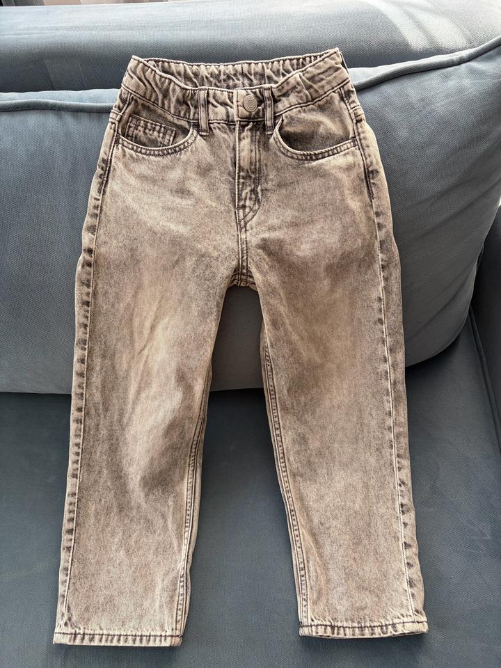 H&M