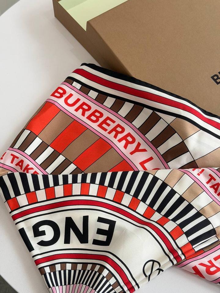 Шелковый платок Burberry