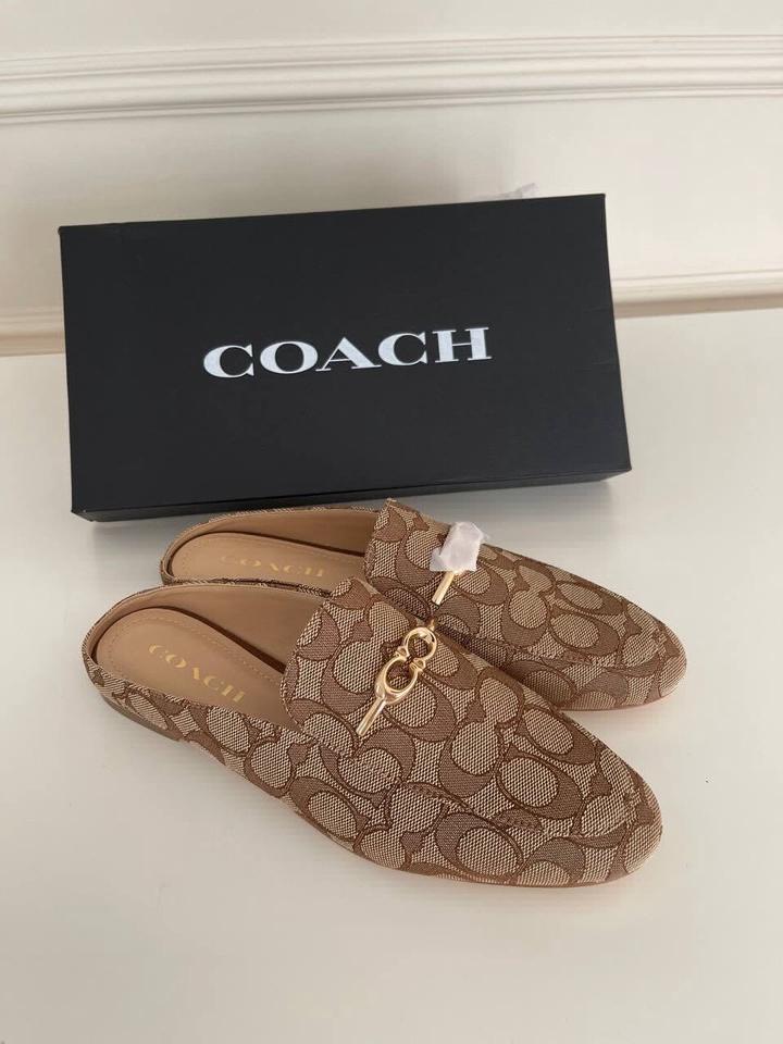 Coach