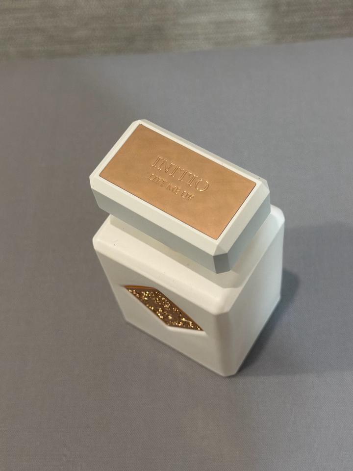 Initio Parfums Prives Парфюм Initio Lift Me Up
