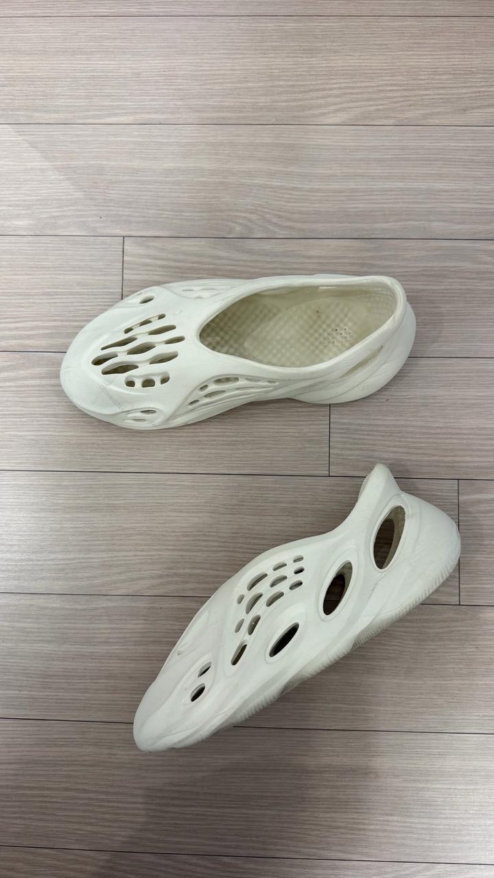Yeezy Слайдеры