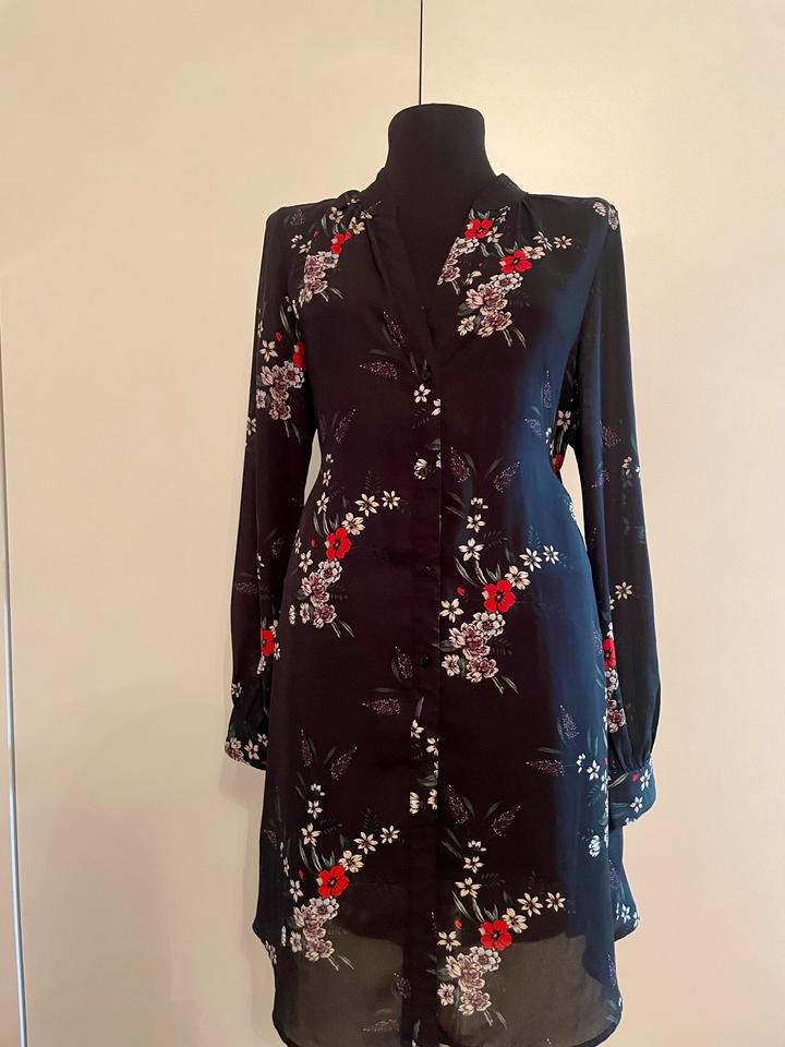 H&M Платье  / 7500
