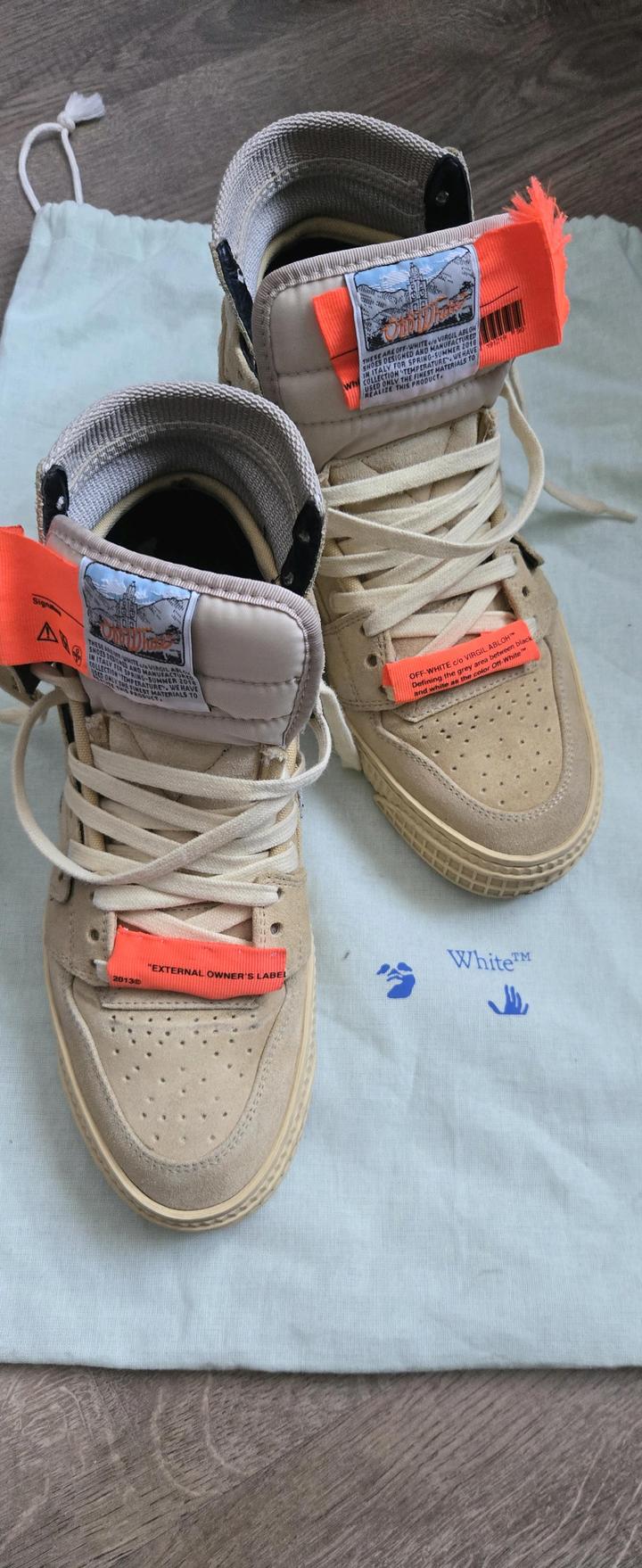 Off-White