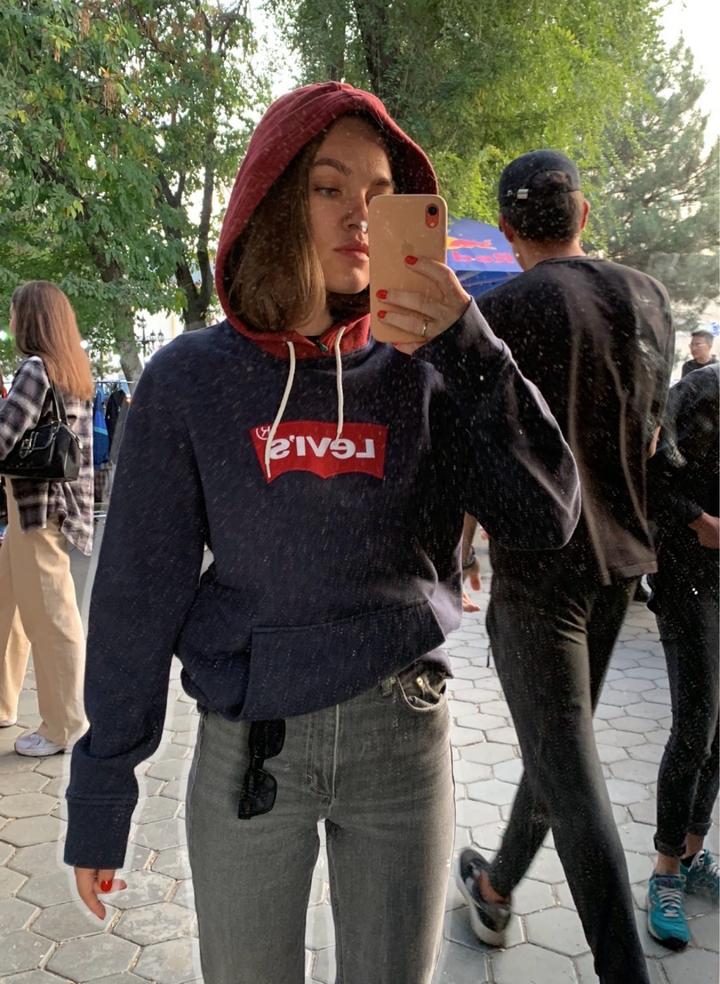 Levi's