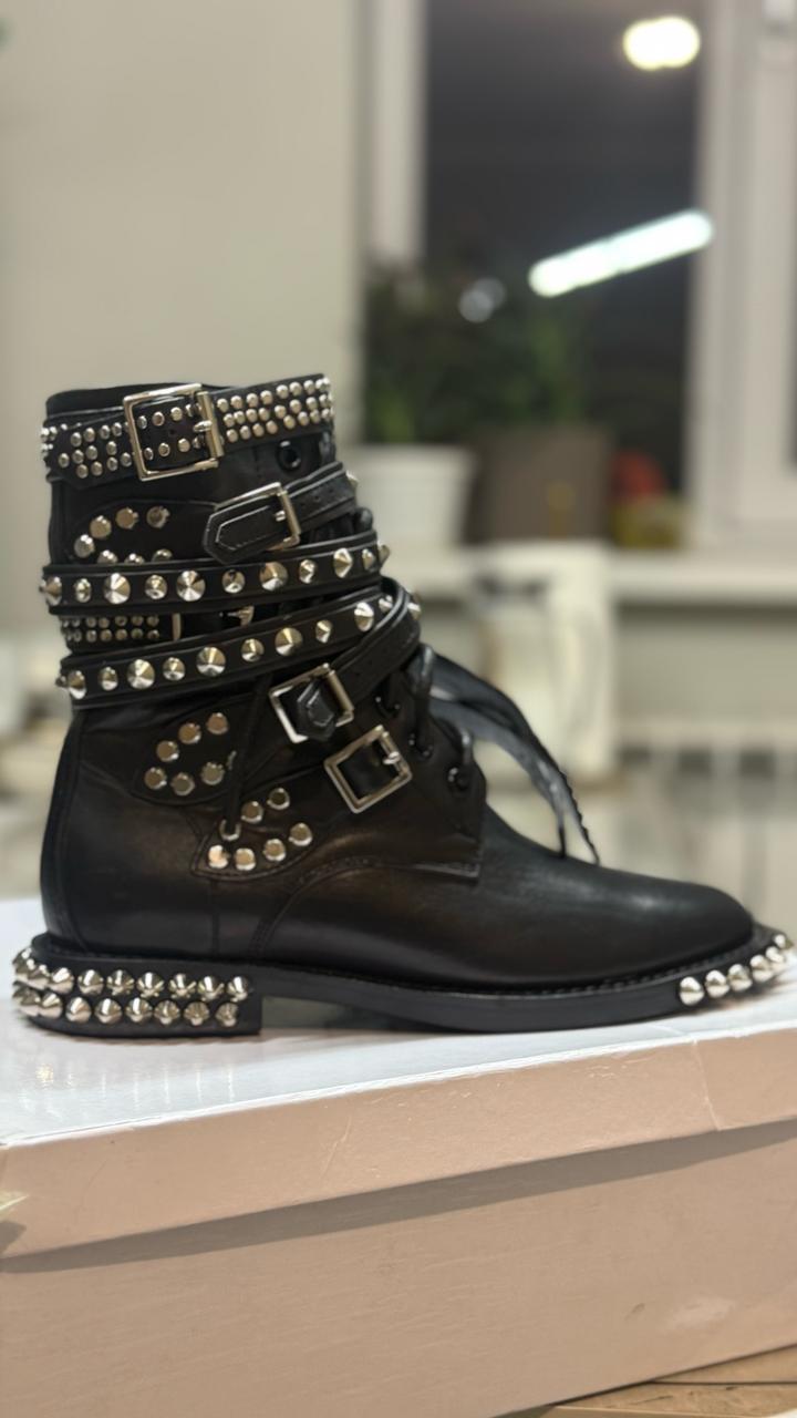 Брендовые ботинки от SAINT LAURENT PARIS