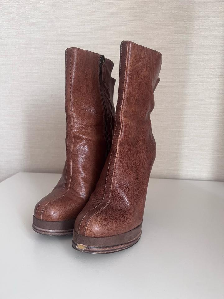 Nine West