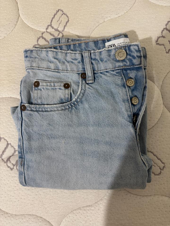 Джинсы ZARA