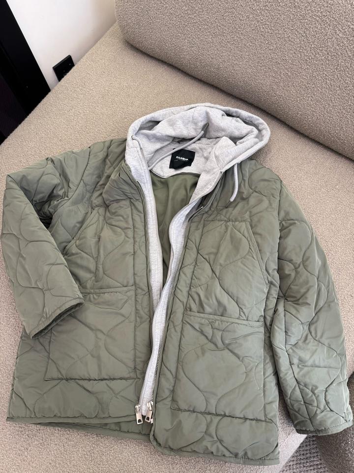 Pull & Bear Куртка PULL&BEAR с капюшоном