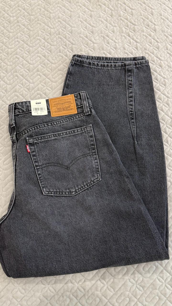 Levi's