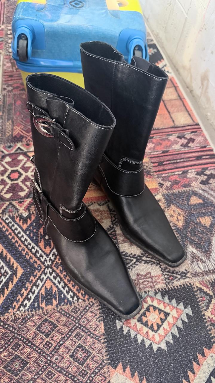 Bershka Сапоги с пряжками