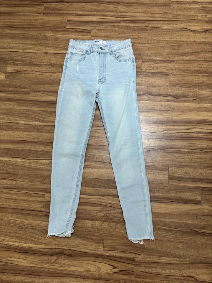 Джинсы Bershka