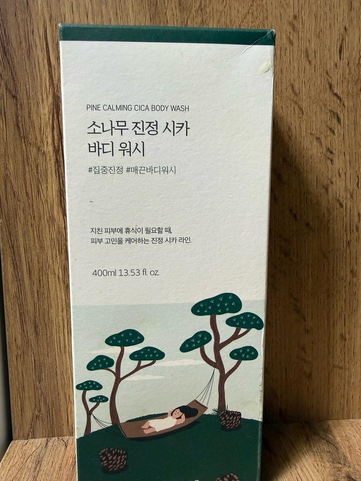 Round Lab Успокаивающий гель для душа PINE CALMING CICA 400 мл