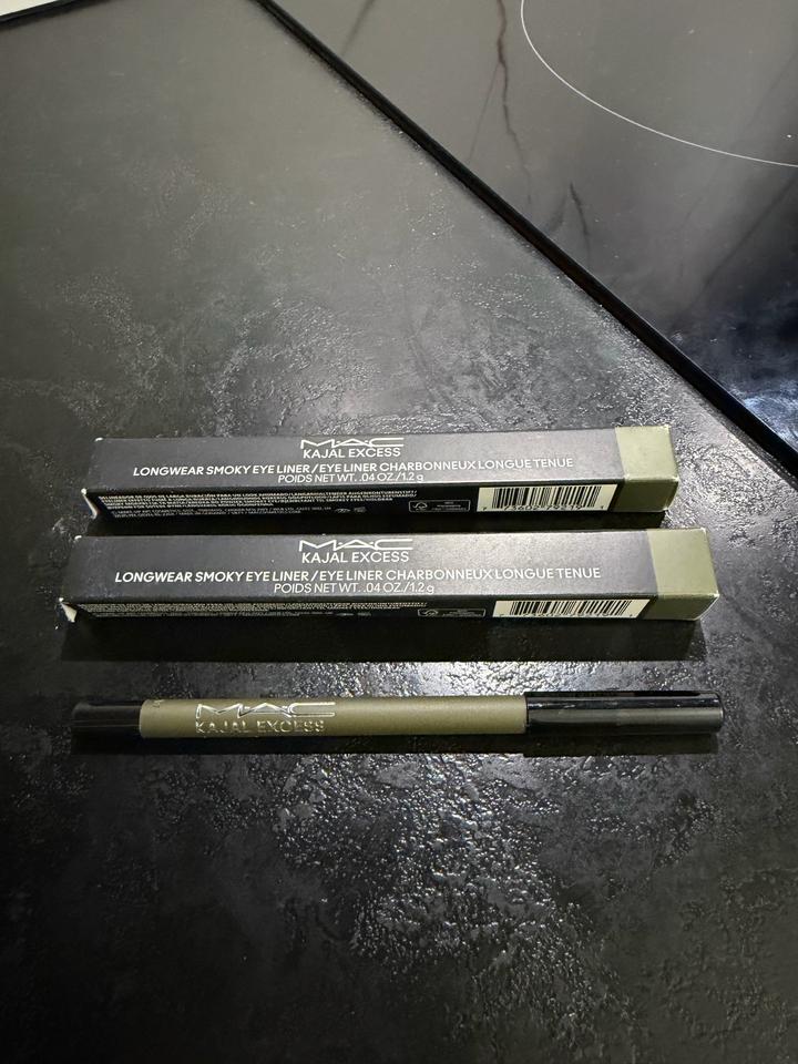 MAC Kajal Excess Longwear Smoky Eye Liner Swamped