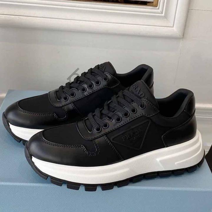 Кроссовки Prada