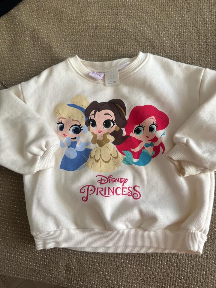 Свитшот ZARA с принтом Disney Princess