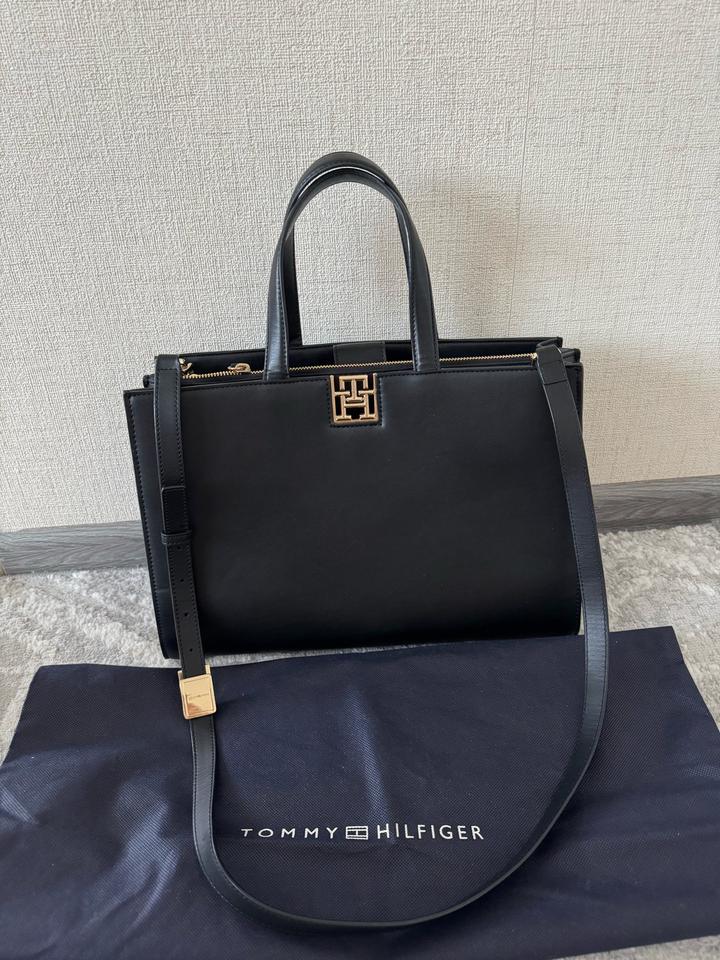 Сумка Tommy Hilfiger