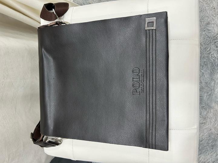 Pola