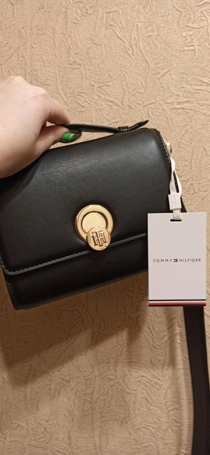 Tommy Hilfiger