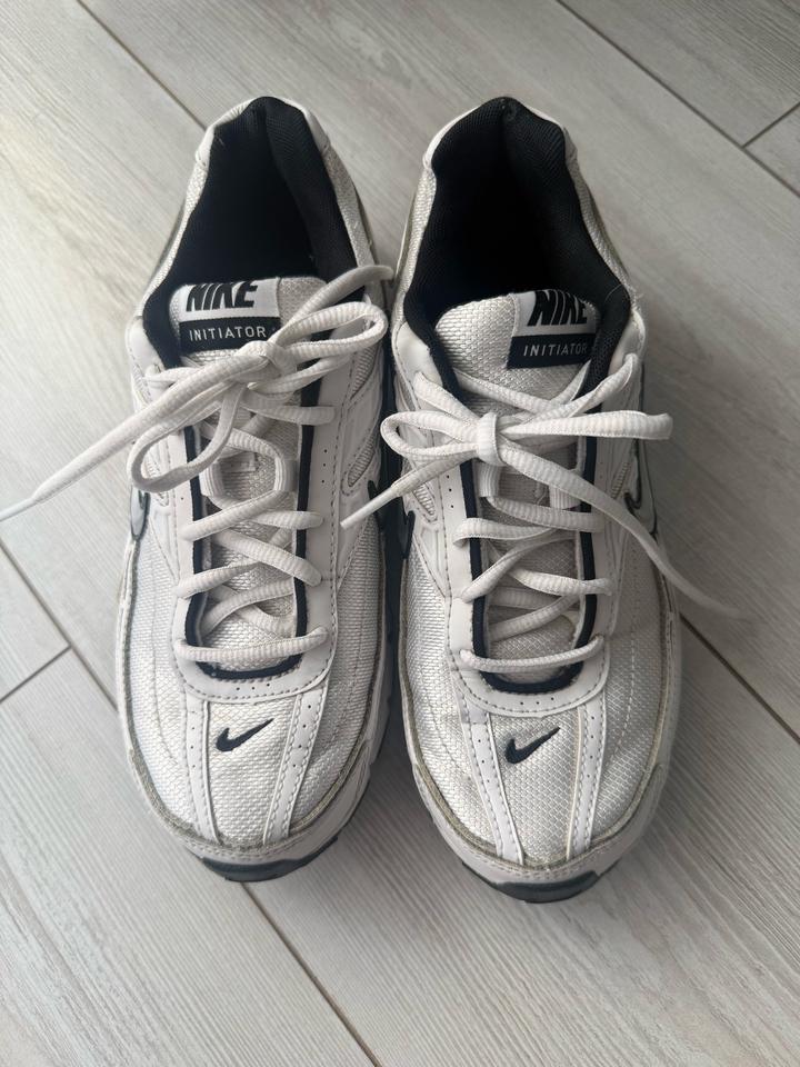 Кроссовки Nike Initiator