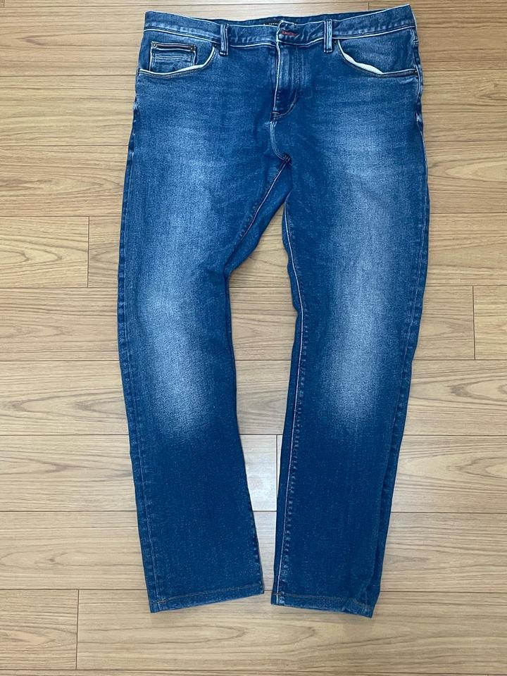 Tommy Hilfiger