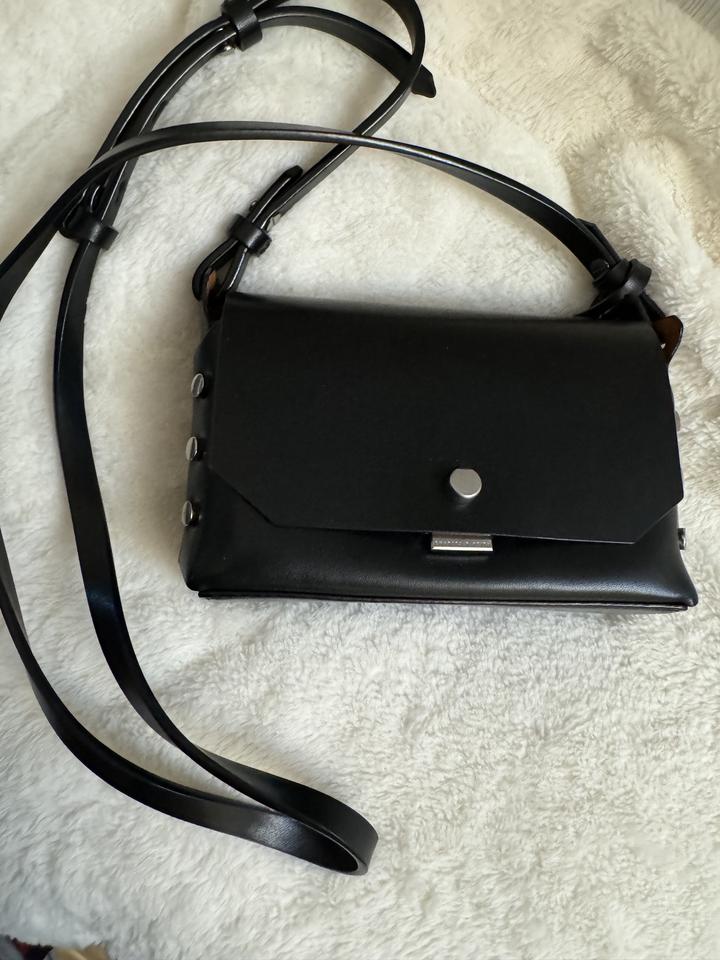 Сумка Charles & Keith