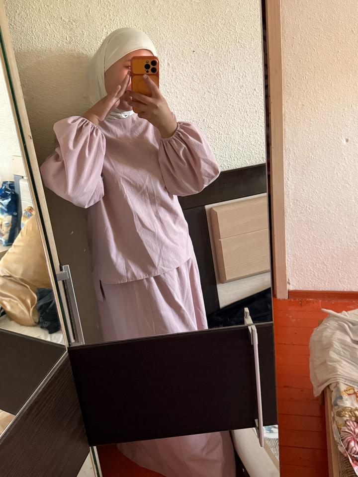 Женский костюм