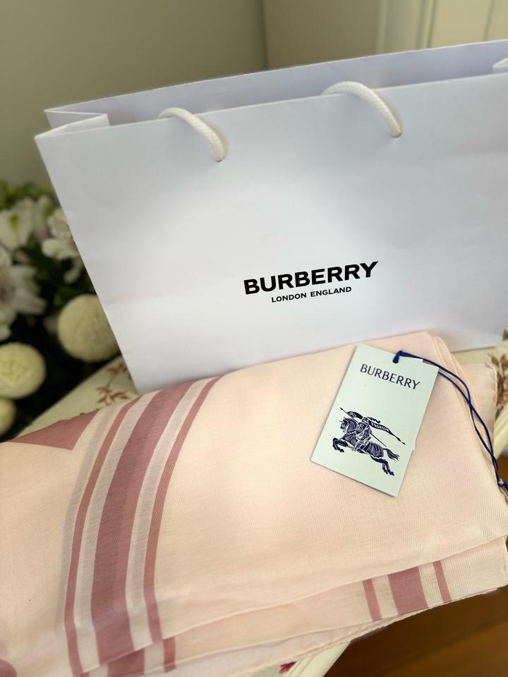 Burberry платок