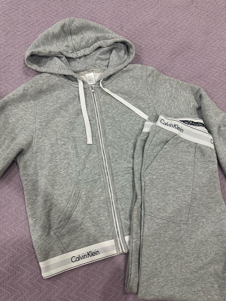 Спортивный костюм Calvin Klein