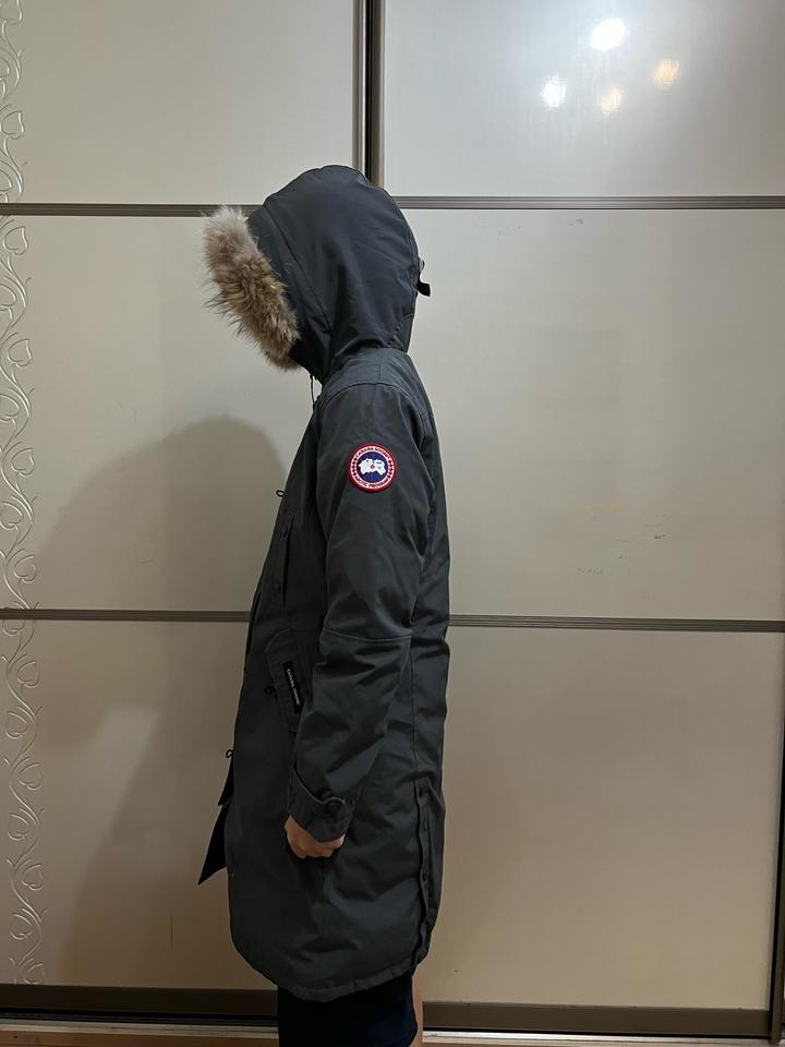 Женская парка Canada Goose
