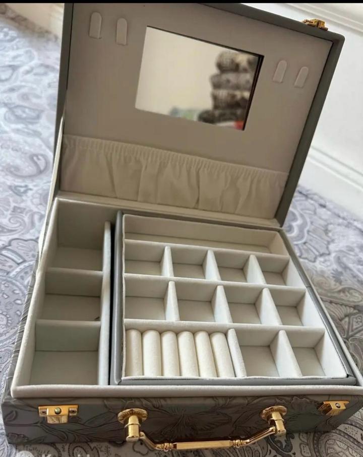 Нет бренда