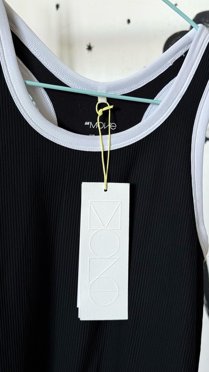 H&M Платье костюм со слитым шортами изнутри