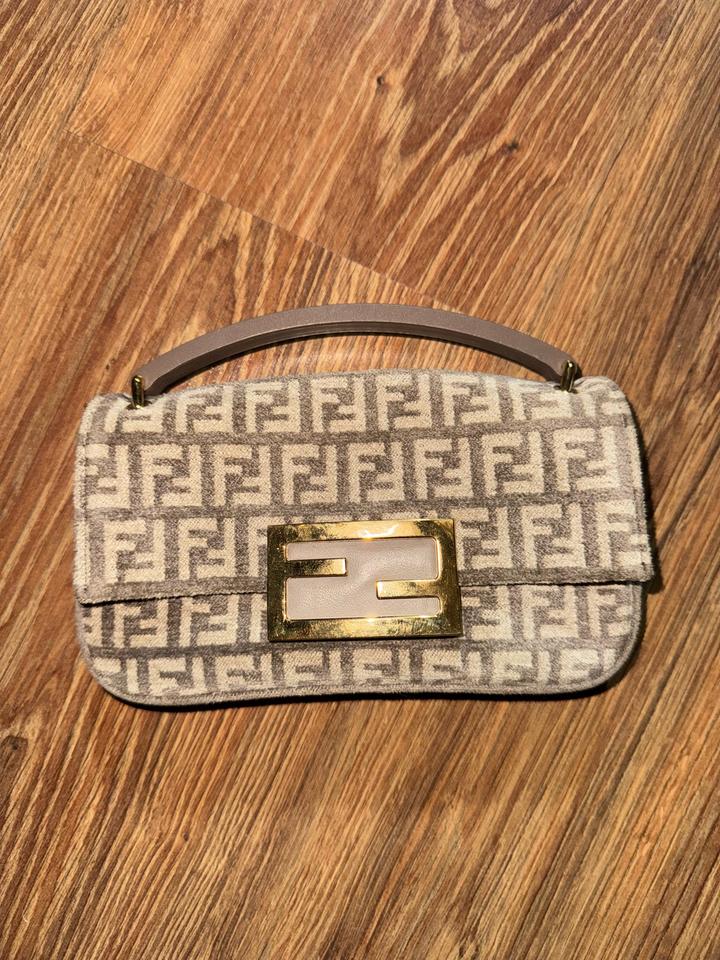 Сумка багет Fendi