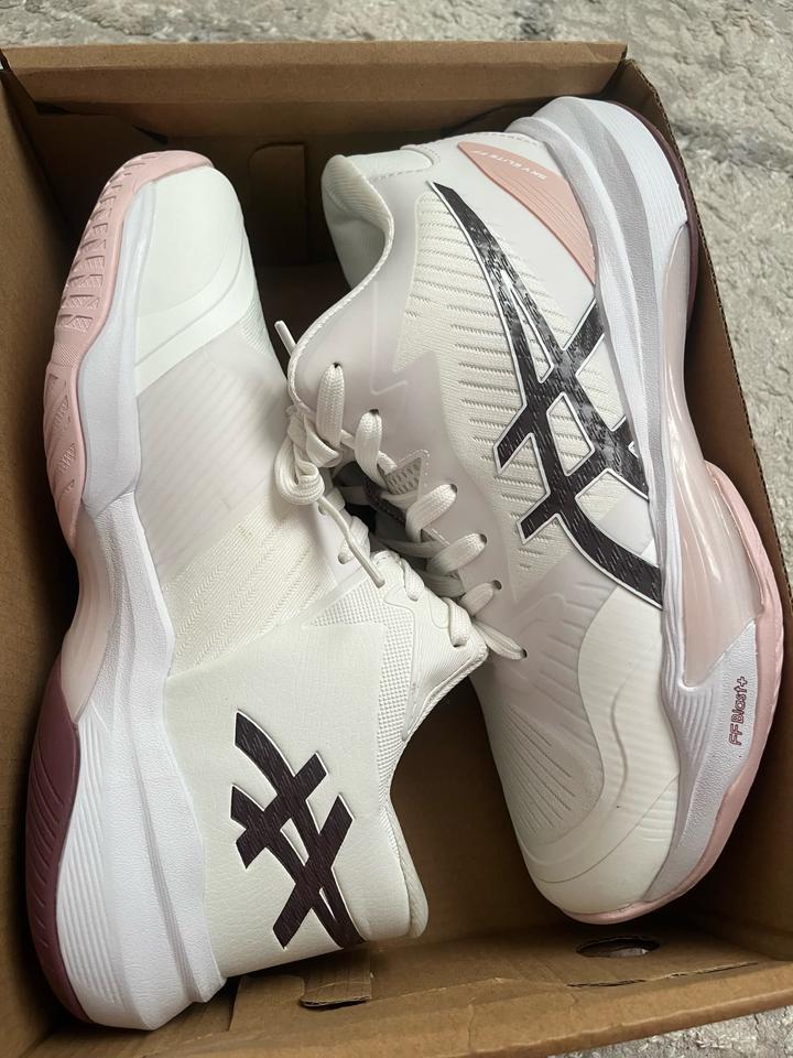 ASICS