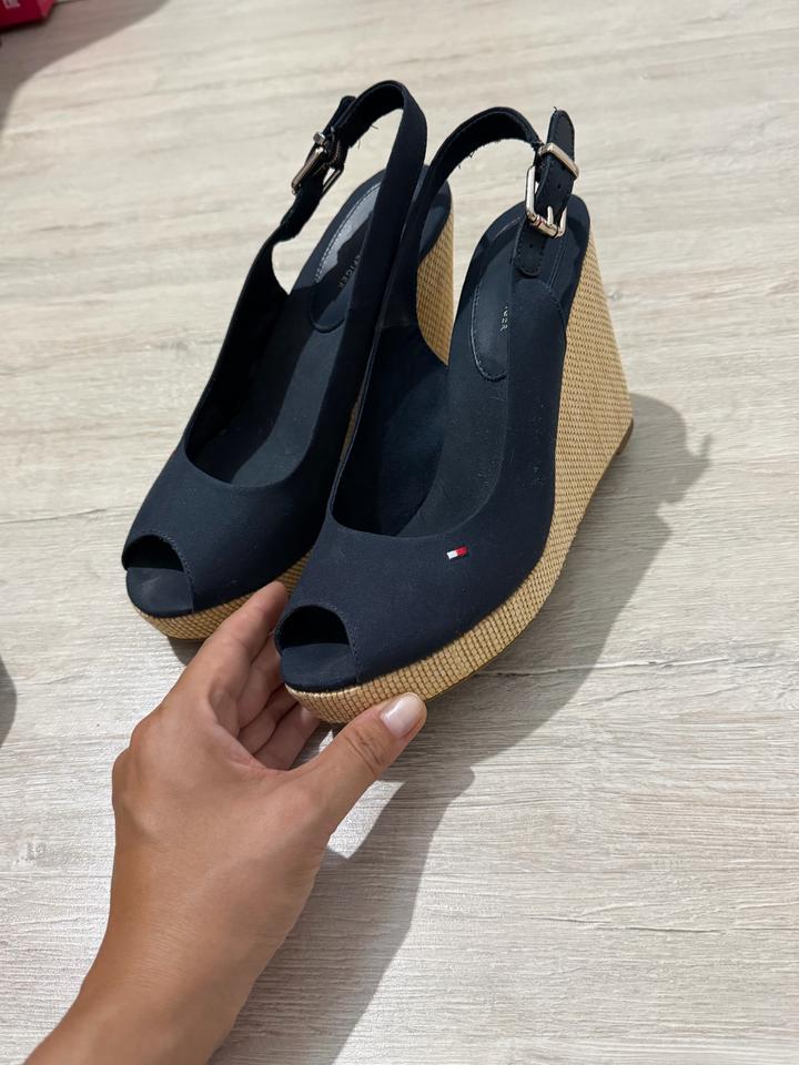 Tommy Hilfiger