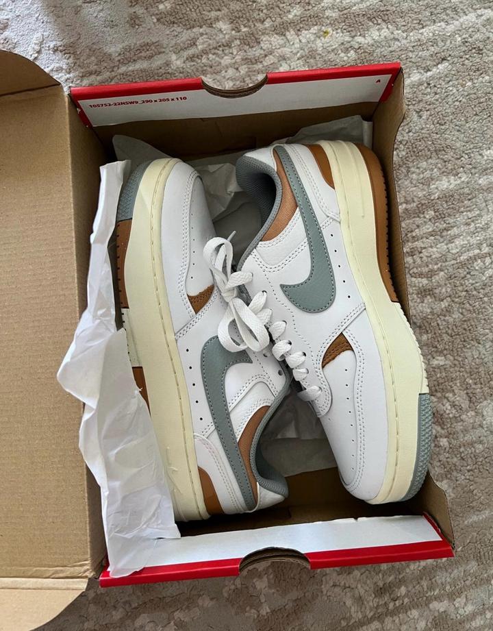 Nike