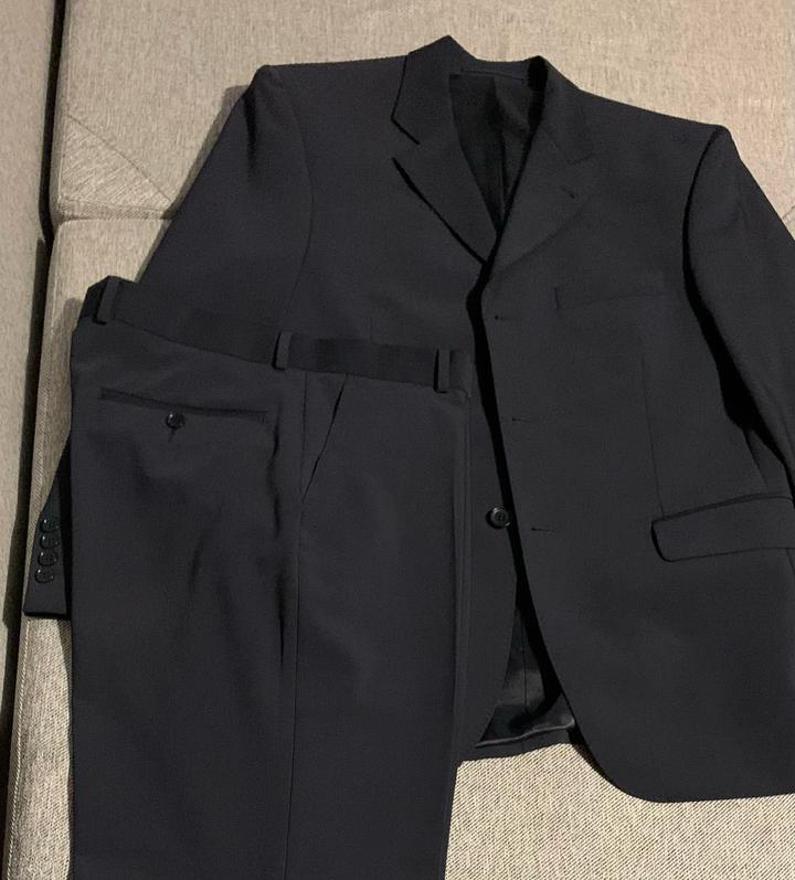 Truvor Новый Мужской костюм новый 50-L Truvor Luxor не ношеный