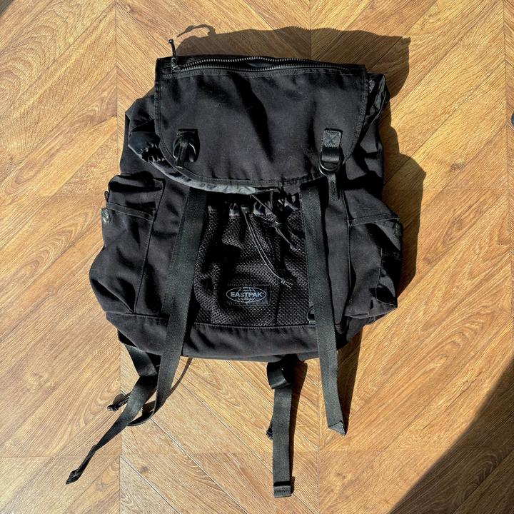 Рюкзак Eastpak Obsten 32L — Black