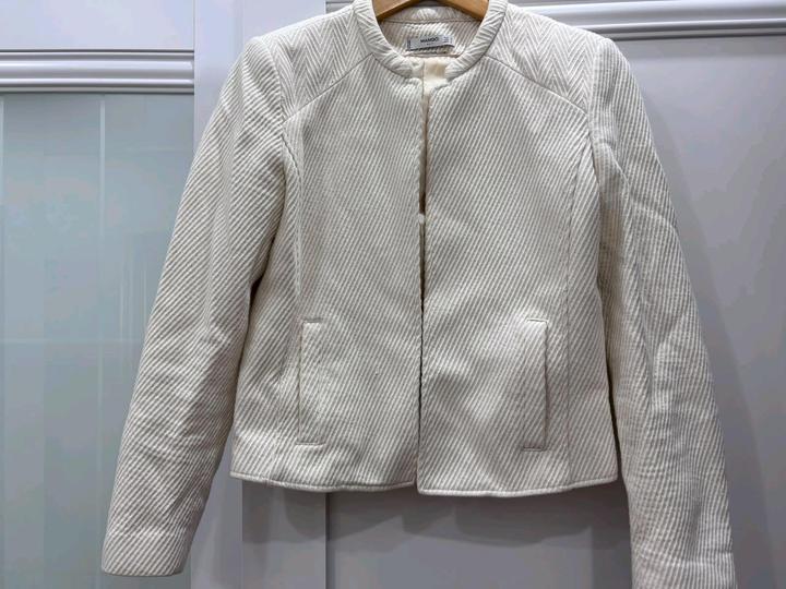 Бежевый пиджак Mango suit