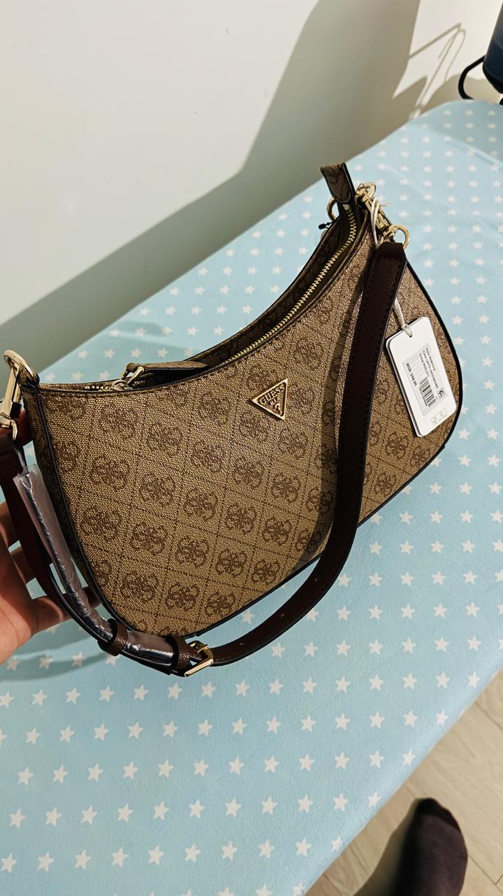 Сумка Guess