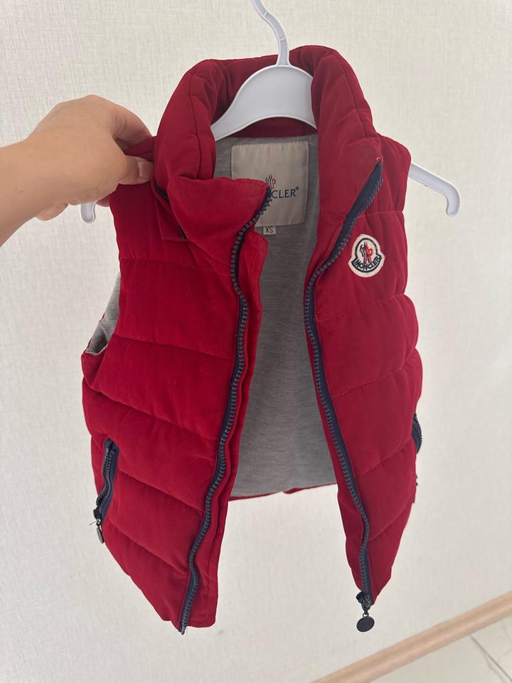 Жилет Moncler
