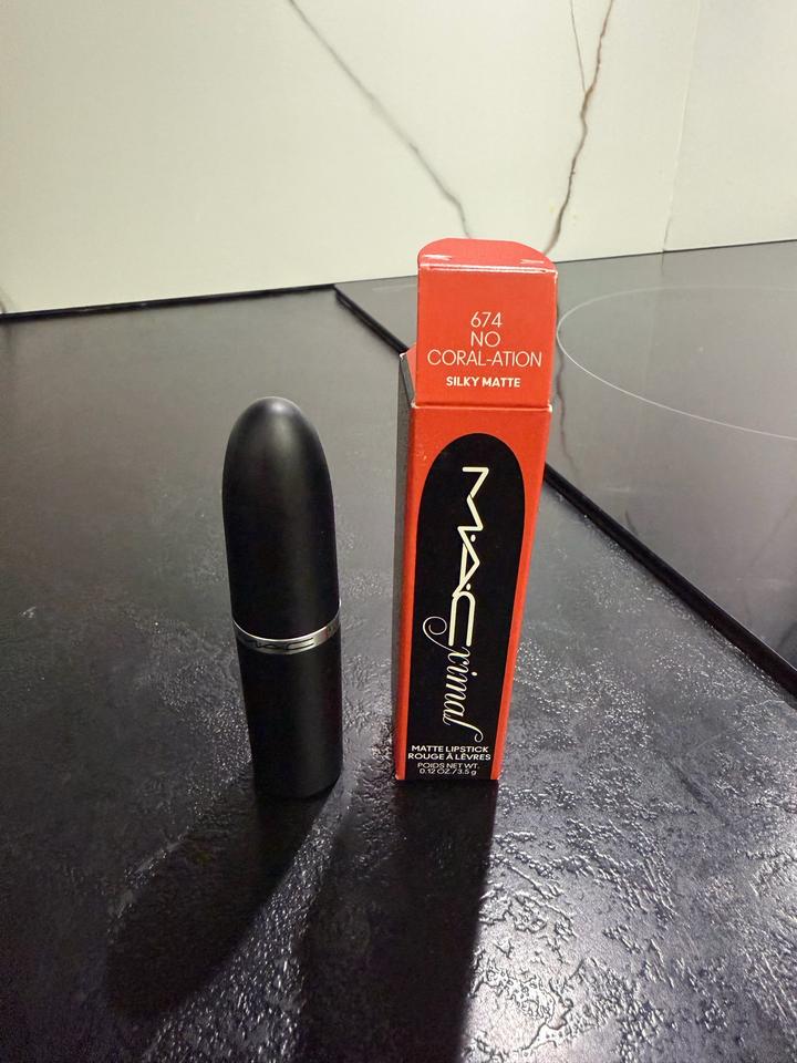 Губная помада MAC Macximal Silky Matte 674 No Coral-Ation