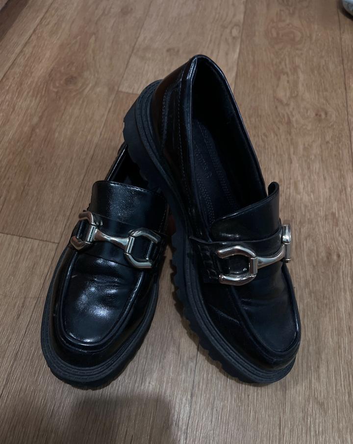 Stradivarius Лоферы