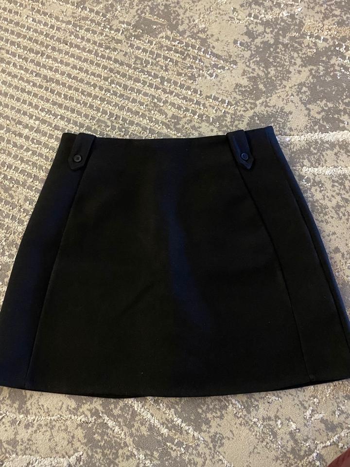 Koton Юбка чёрная короткая