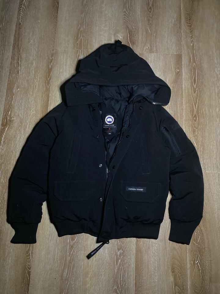 Пуховик Canada Goose